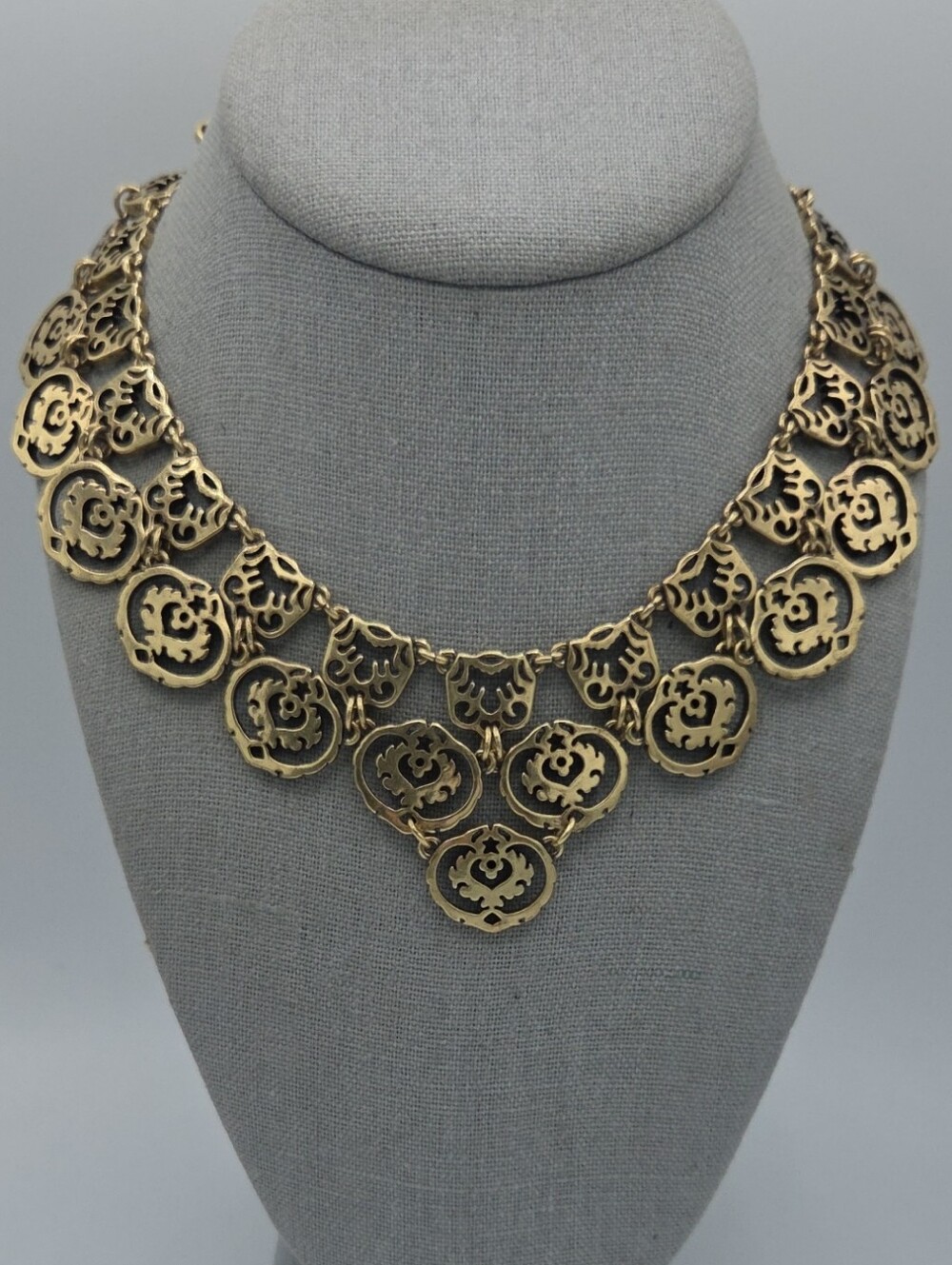 5 for $25! Lucky Brand Gold Tone Filigree Statement Necklace